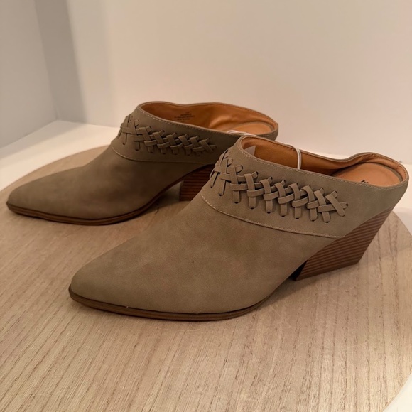 Indigo Rd. Kendrie Taupe Woven Cutout Mules Women’s Size 11M NEW NWT - Picture 4 of 8